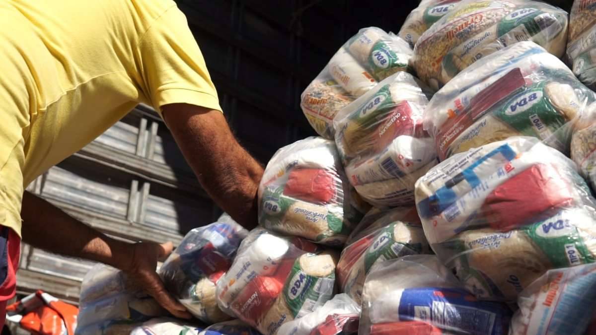 Corbélia aprova lei que substitui cestas básicas por cartão para compra de alimentos