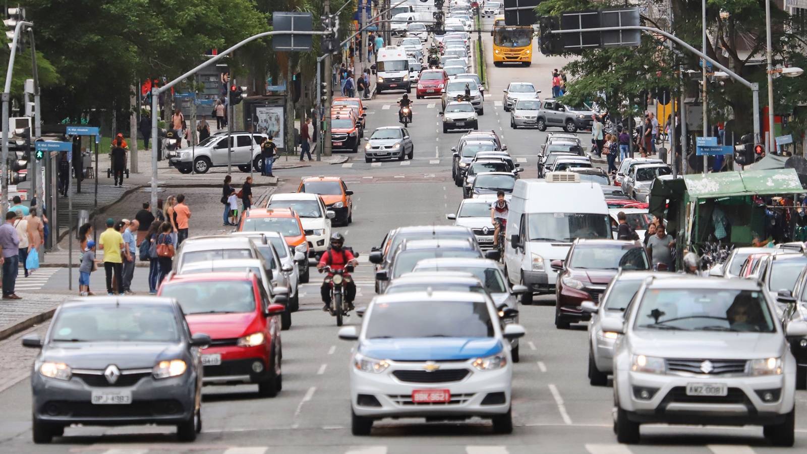 Financiamento de veículos cresce 1,7% no Paraná em fevereiro