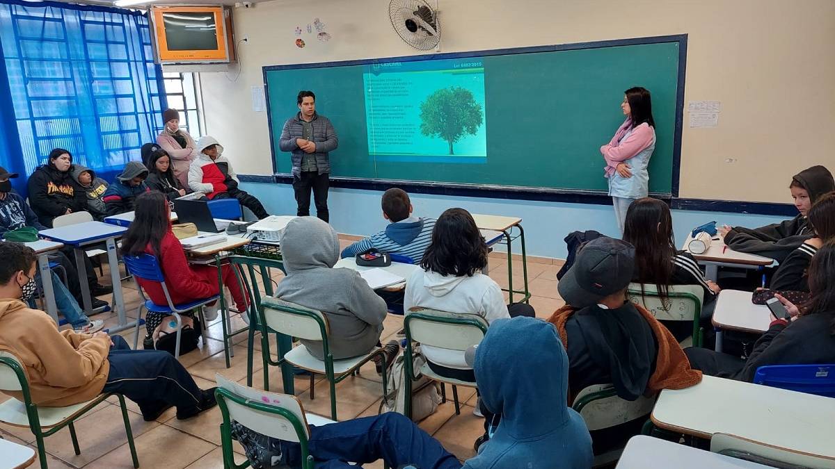 Alunos do Colégio Estadual do Clarito aprendem mais sobre sustentabilidade e o papel do Ecopontos