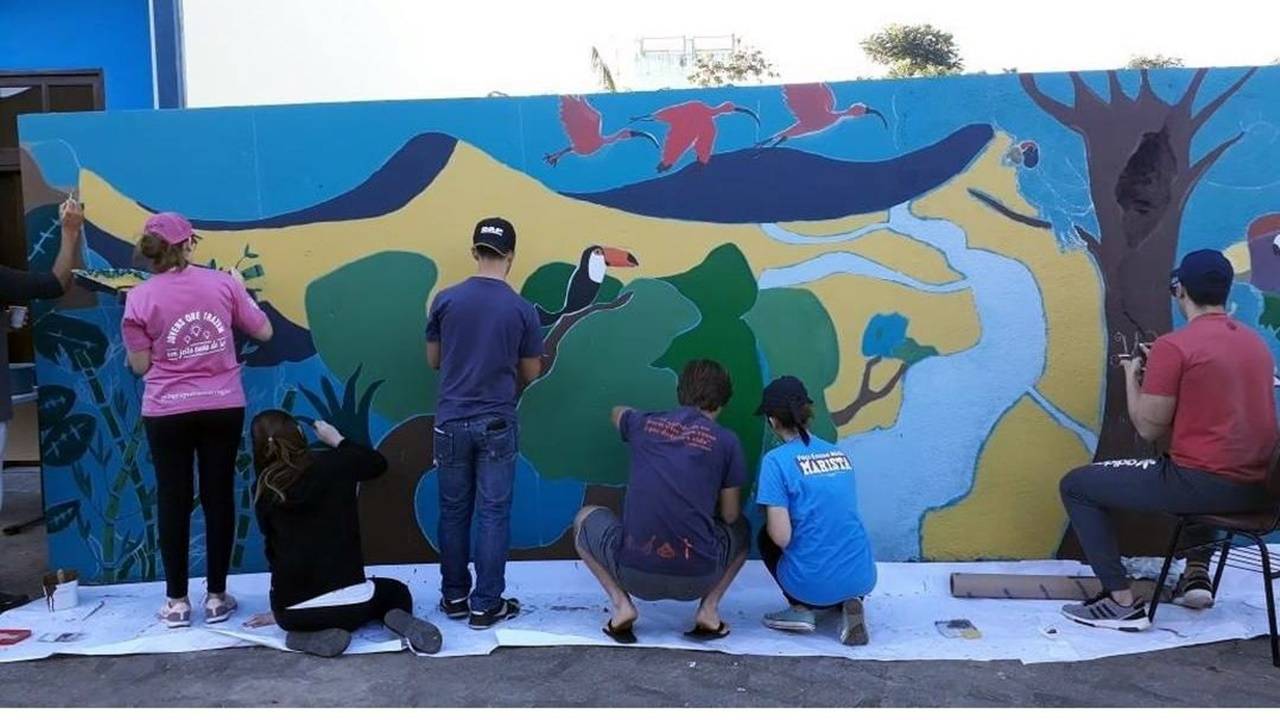 Cascavel recebe centenas de jovens que trocam férias por voluntariado