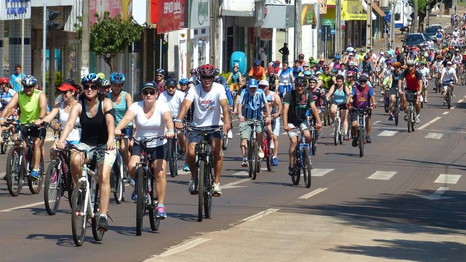 Trânsito: Passeio ciclístico neste domingo (19) requer atenção de condutores na Avenida Brasil