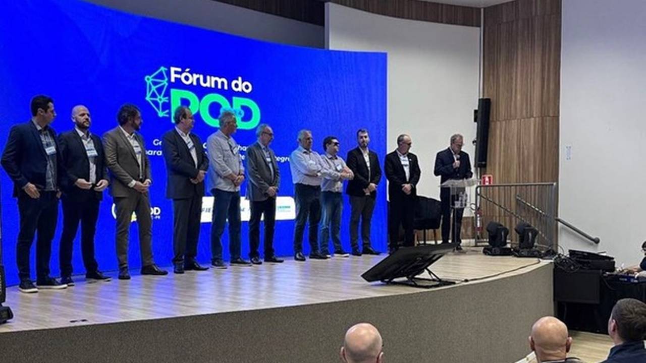 AMOP participa da abertura do Fórum do POD e destaca importância para o desenvolvimento regional