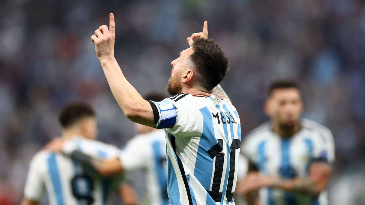 Argentina conquista o tricampeonato mundial e consagra Lionel Messi