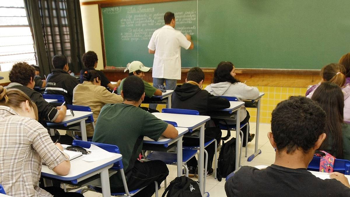 Governo divulga lista dos nomes dos 1.144 professores convocados para a rede estadual