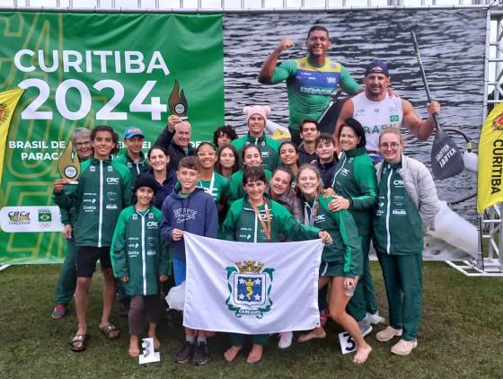 Jovens promessas do CRC dominam as águas: Dupla vitória na Canoagem Velocidade em Curitiba