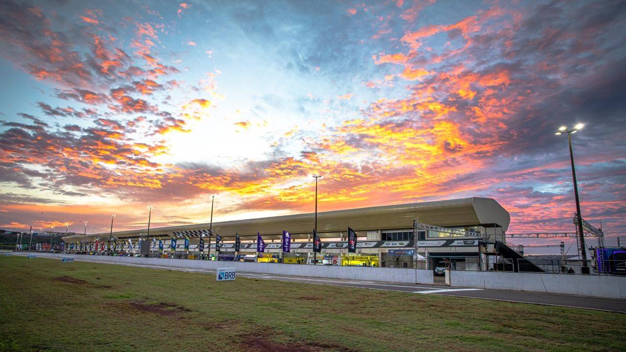 Cascavel ganha destaque internacional com revitalização do Autódromo e Etapa da Stock Car