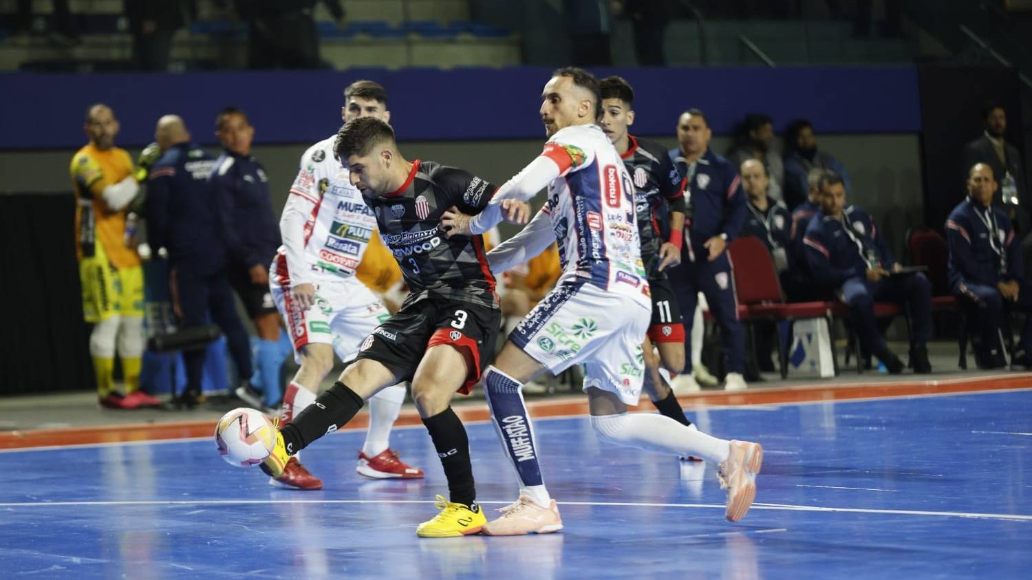 Cascavel Futsal empata com o Barracas Central na estreia da Libertadores Futsal