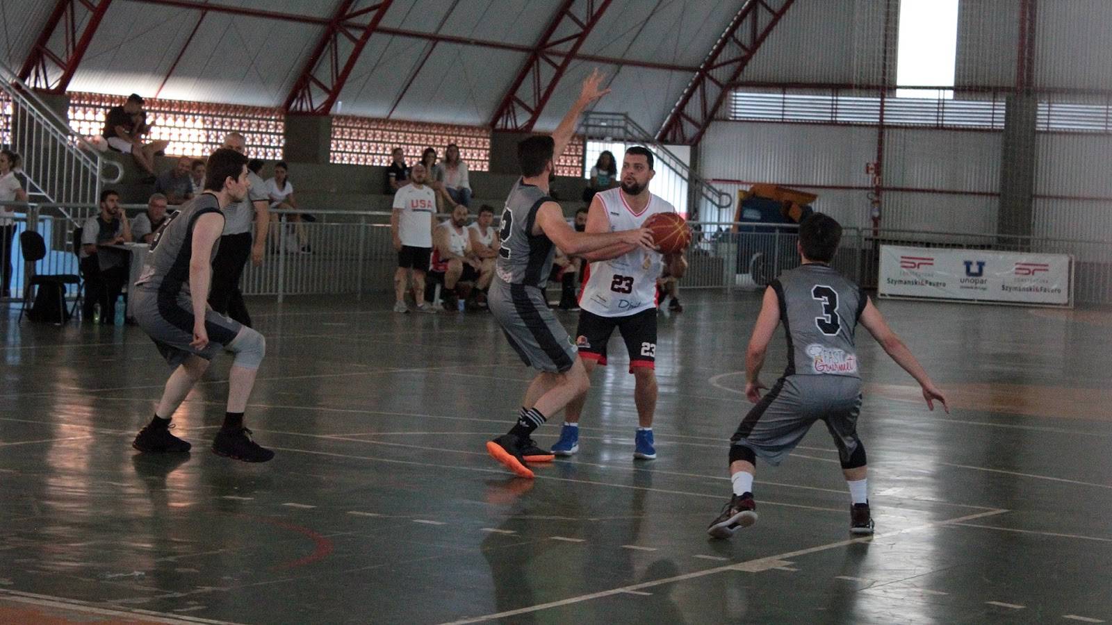 Javali’s (Toledo) vira o placar e fatura o título da Terceira Liga de Basquete Unopar