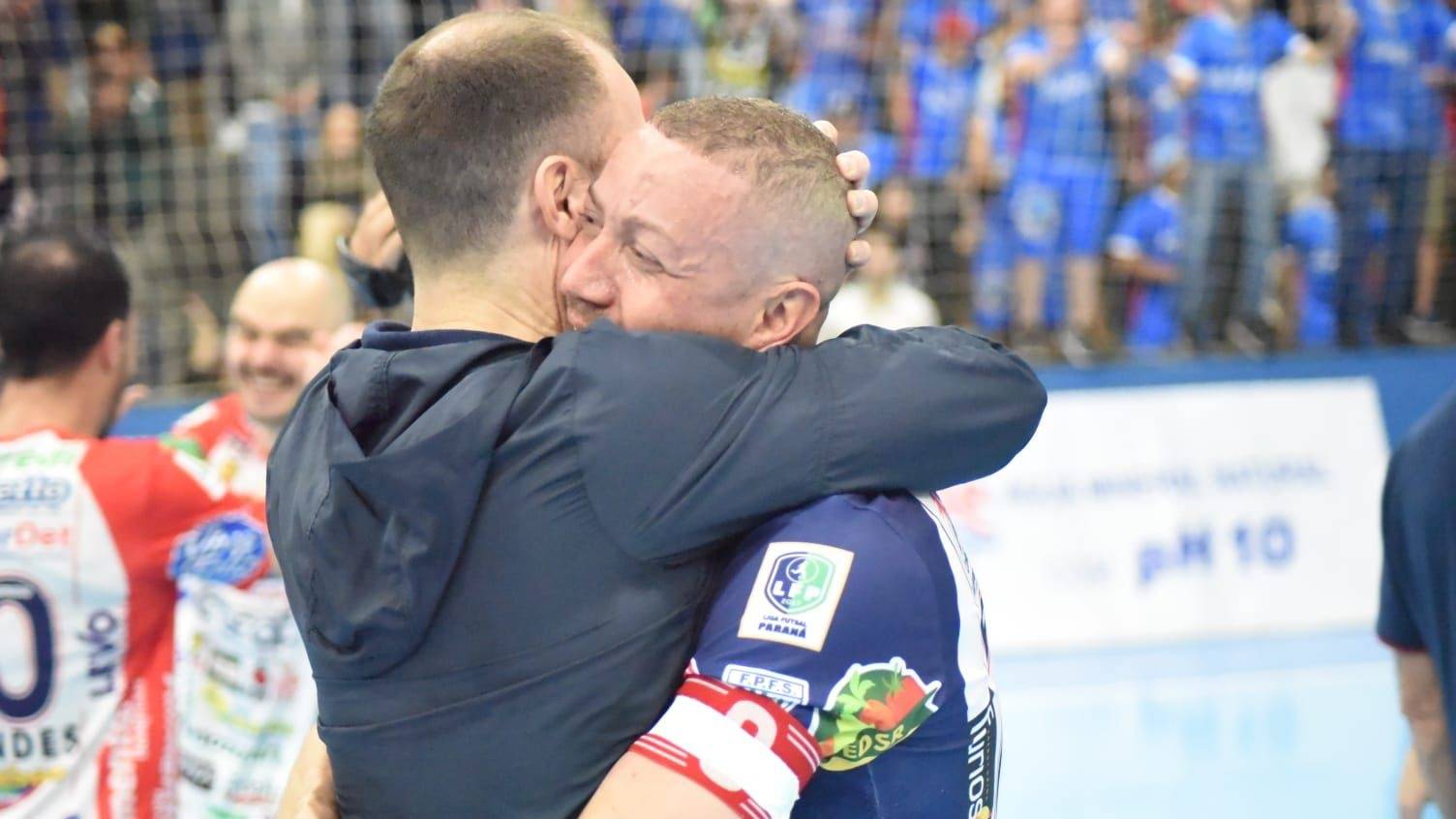 Cascavel Futsal: Carlão se despede com vitória na Neva, a 4 segundos do fim