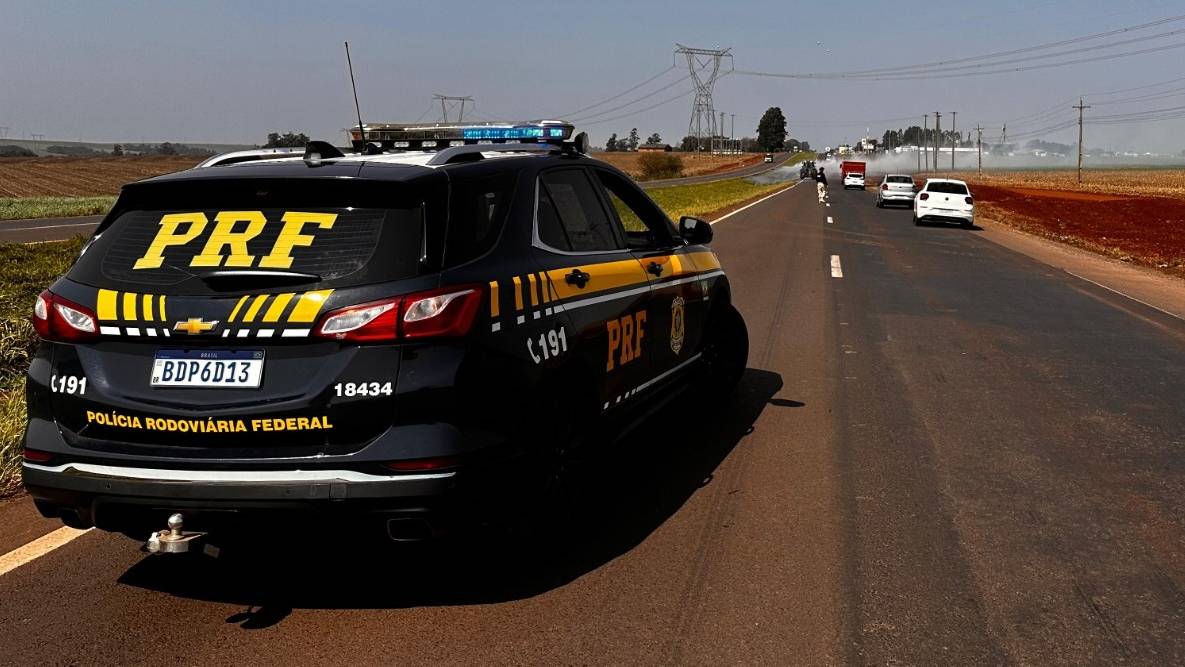 Incêndio na BR-163 gera risco e congestionamento em Cascavel