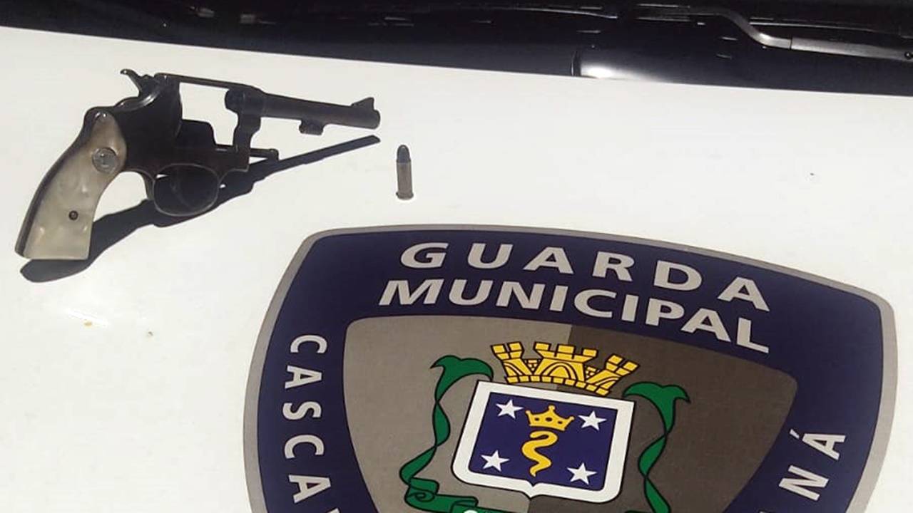 Guarda Municipal detém homem por porte ilegal de arma e embriaguez ao volante em Cascavel