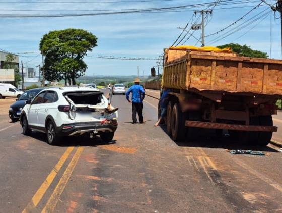 Três veículos se envolvem em acidente na PR-317, em Toledo