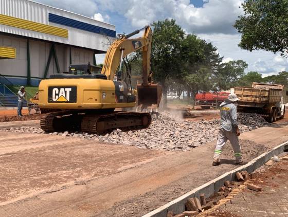 Obras na Avenida Carlos Gomes entram na reta final, mas com prazo prorrogado