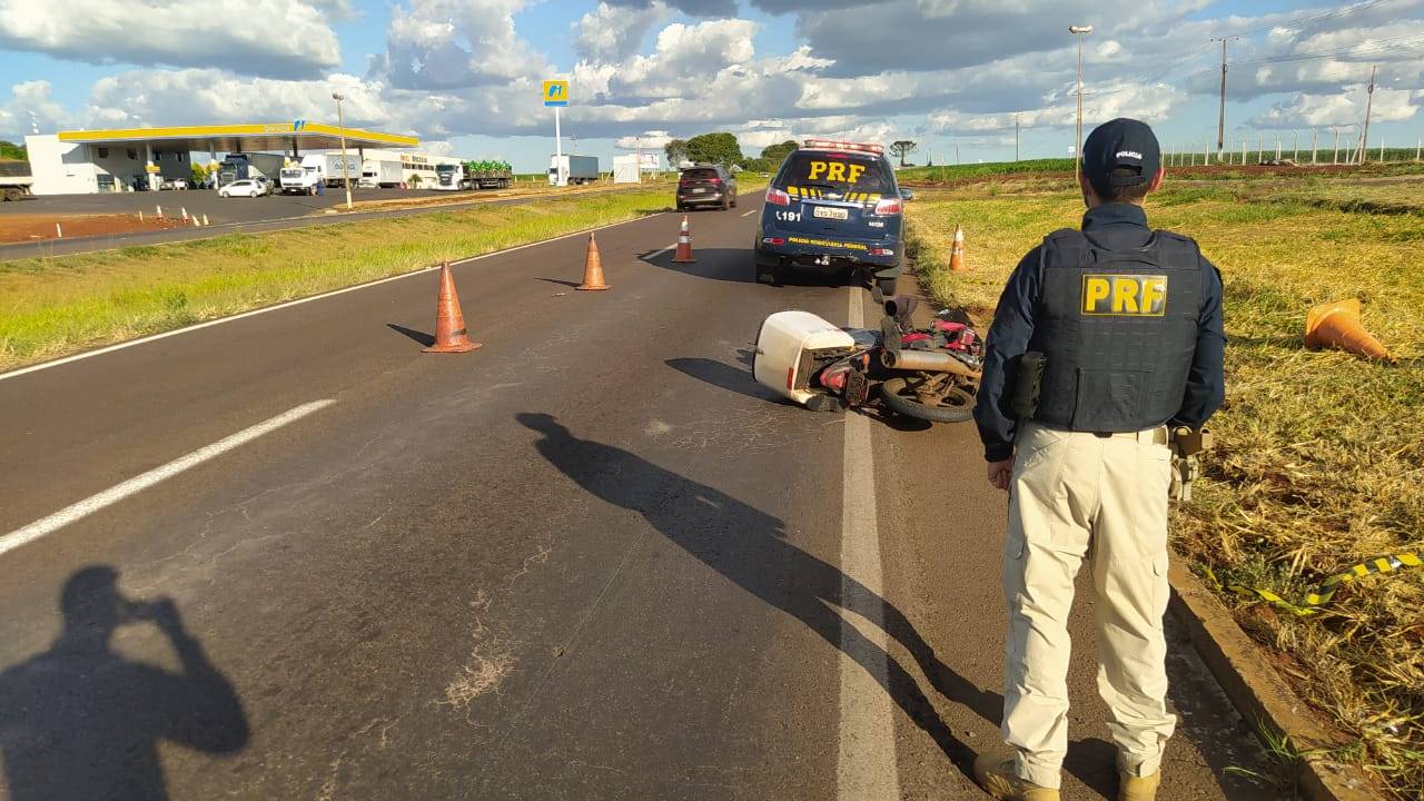 Motociclista morre após ser atingindo por caminhão na BR-467 e caminhoneiro foge do local