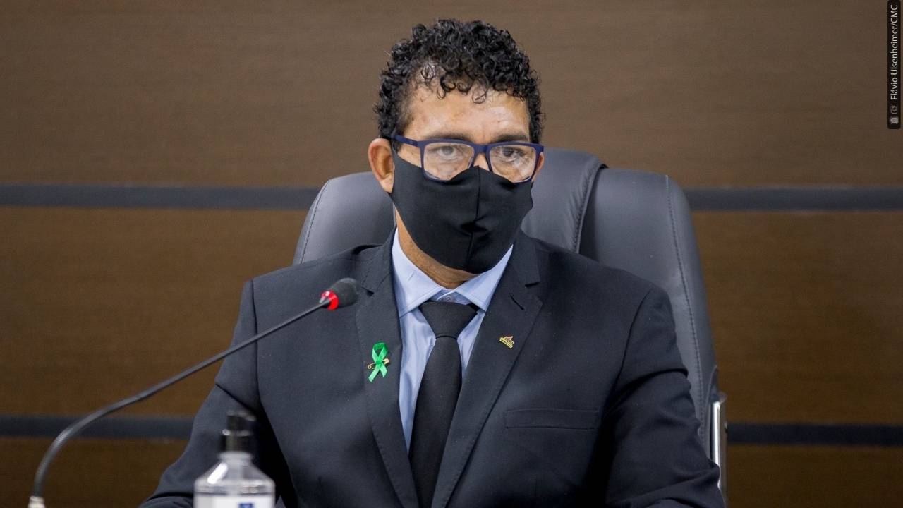 Josias de Souza pede volta das torcidas no Estádio Olímpico, com medidas de prevenção