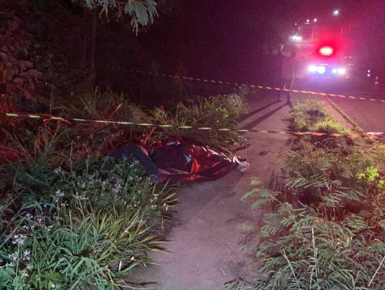 Mulher morre após ser atropelada por carro na Rua 13 de maio em Cascavel