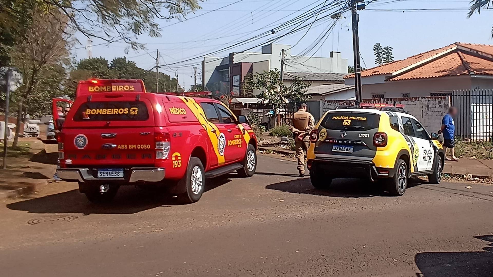 Jovem armado com faca é baleado pela PM após destruir veículo em Cascavel