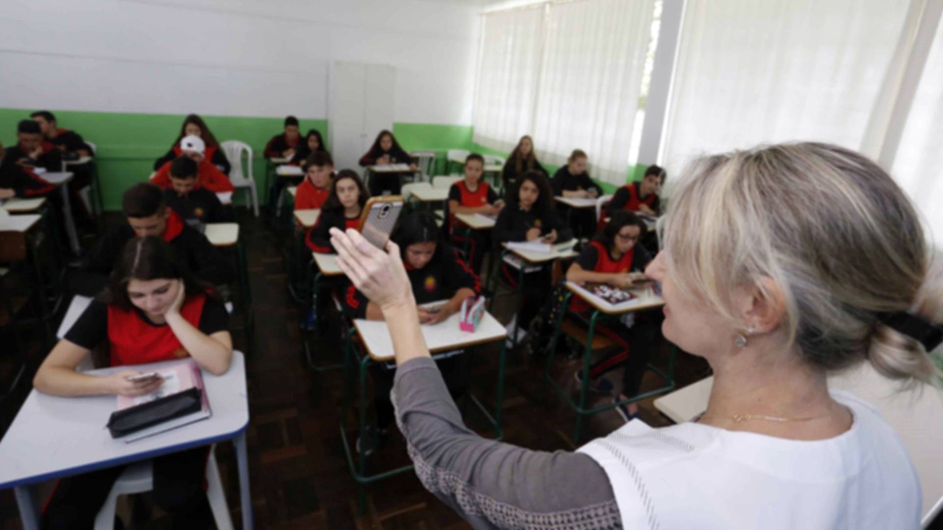 PSS para professores bate 20 mil inscritos e prazo vai até segunda-feira