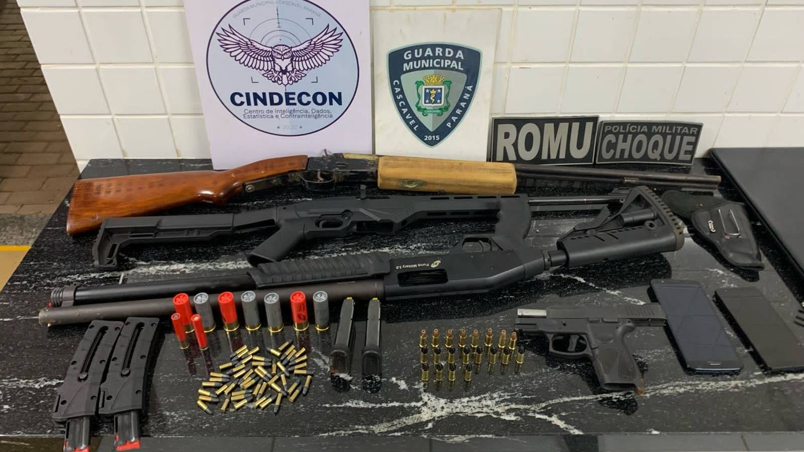 Quarteto é preso e armas são apreendidas em operação da Guarda Municipal e Pelotão de Choque