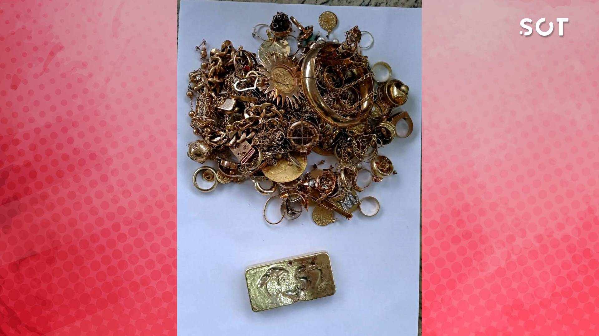 PRF apreende, em Santa Terezinha de Itaipu, joias de ouro que seriam levadas para fora do Brasil