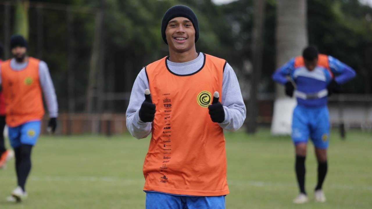 De olho no futuro, FC Cascavel colhe resultados com integração dos jogadores Sub-20 e profissional