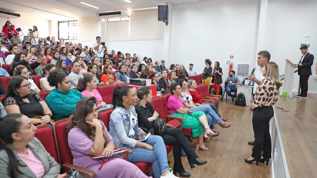 Valorização: Semana do Professor e do Servidor se encerra com homenagens