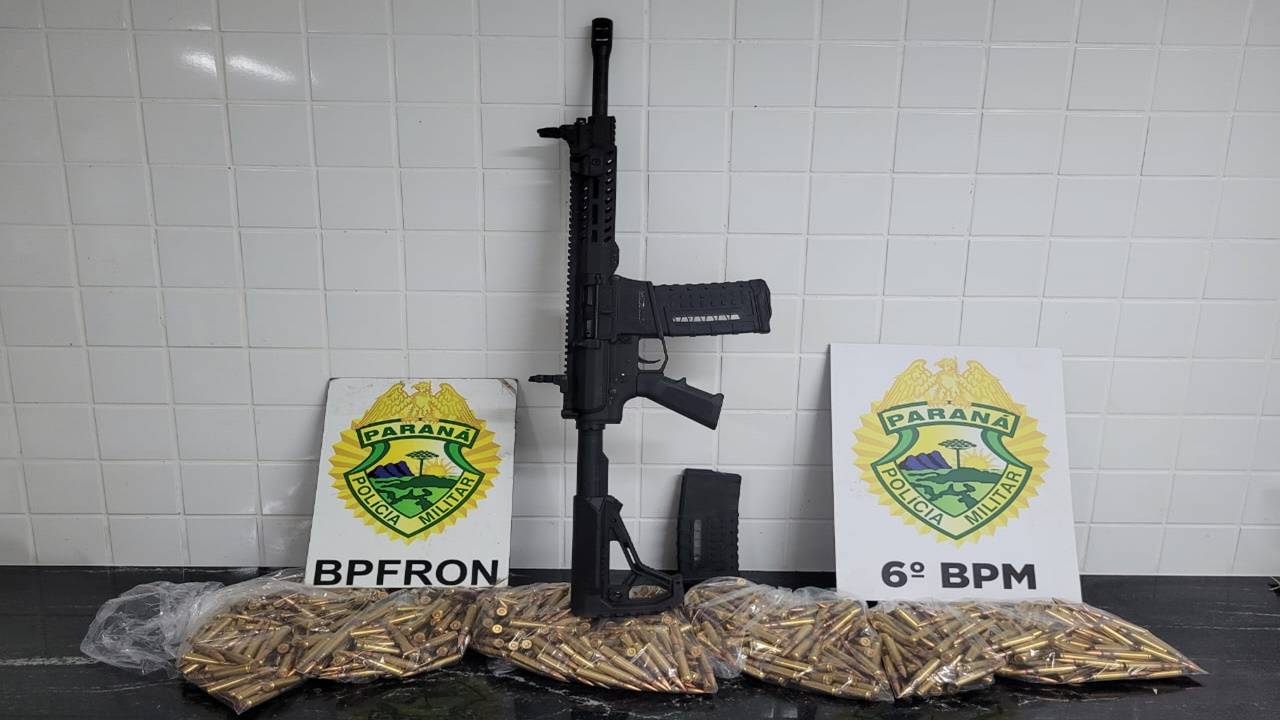 Polícia Militar apreende 941kg de maconha, fuzil e munição em Santa Tereza do Oeste