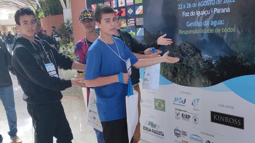 Adolescentes do Centro da Juventude participam de evento ambiental em Foz do Iguaçu