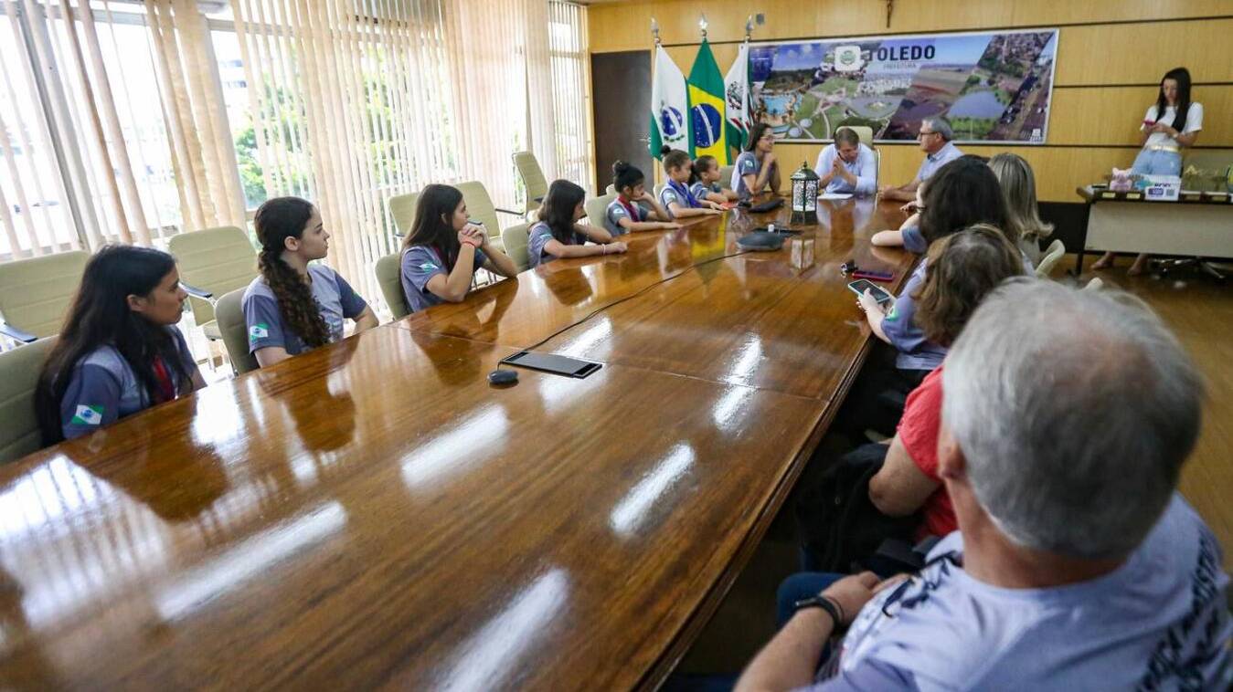 Campeãs paranaenses de GA são recebidas pelo Executivo Municipal de Toledo