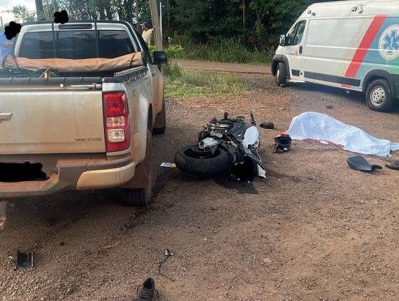 Motociclista de 47 anos morre após forte colisão na PR-486 em Alto Piquiri