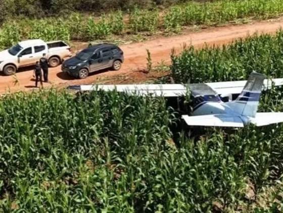Dois homens são detidos em ação policial após queda de aeronave em Tangará da Serra