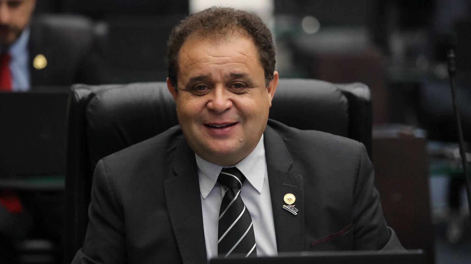 Deputado Batatinha Indica 84 Veículos para o Estado, Totalizando Quase R$ 15 Milhões