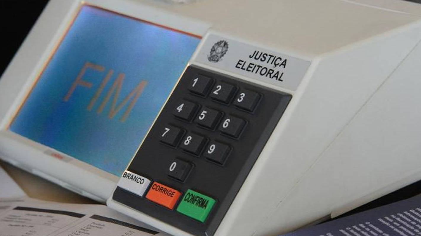 Desconfiança em relação às urnas eletrônicas surge no Brasil após as eleições de 2018, diz estudo