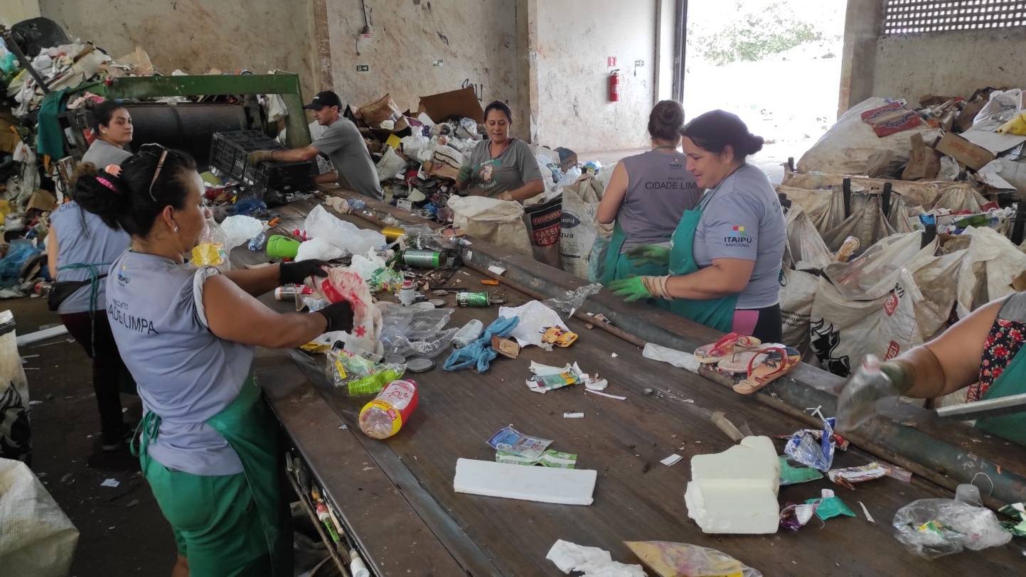 Associação de coleta de resíduos recicláveis de Corbélia alcança recorde de 580 toneladas em 2023