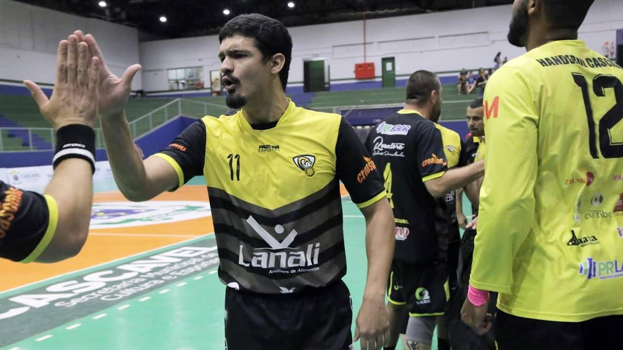 Meia-Direita do Cascavel Handebol segue se preparando, mesmo em período de quarentena