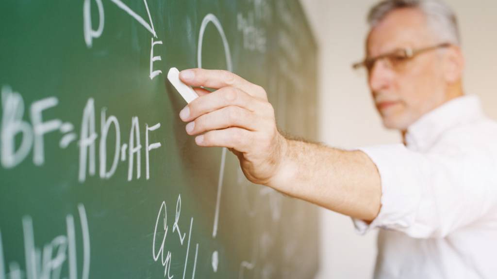 Apesar da reposição inflacionária, Cascavel segue em dívida com professores