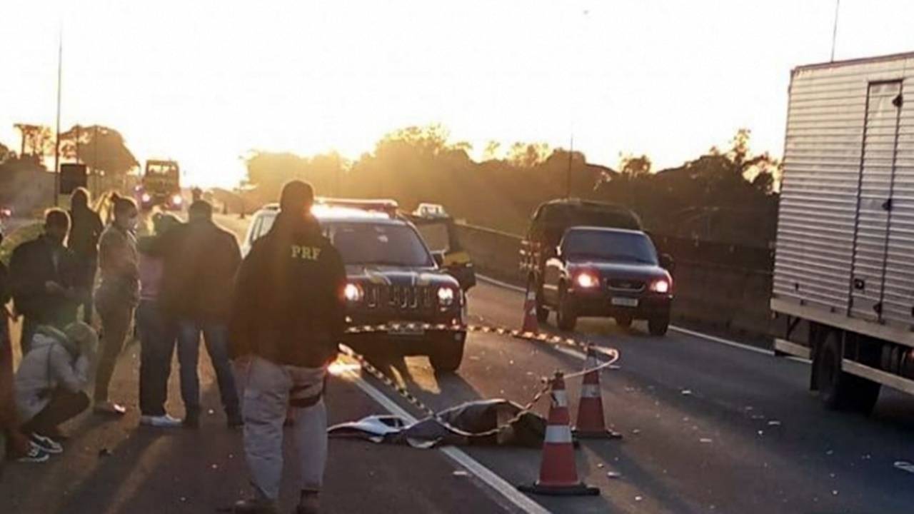 Jovem morre atropelada na BR 277 em Medianeira