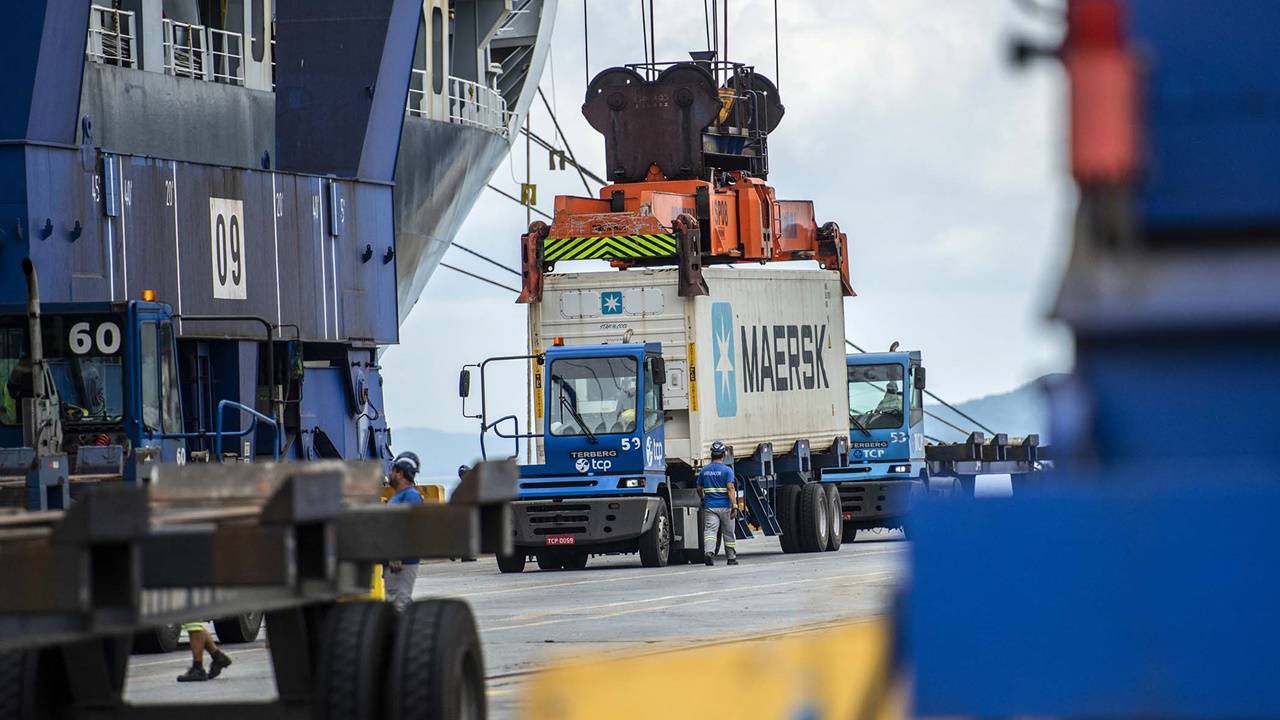 Exportações do Paraná crescem 15,3% nos primeiros cinco meses e chegam a US$ 9,8 bilhões