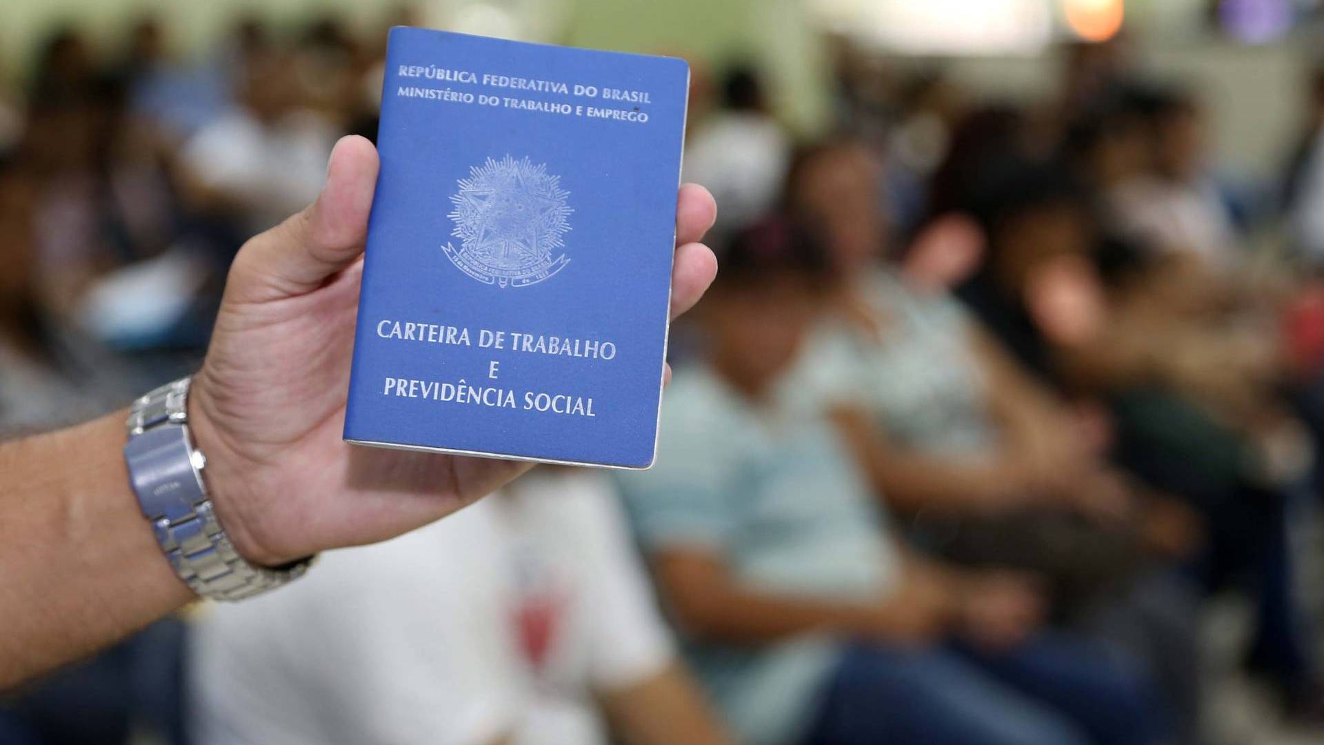 Parceria com agência francesa vai aprimorar tecnologia para atender trabalhadores no Paraná