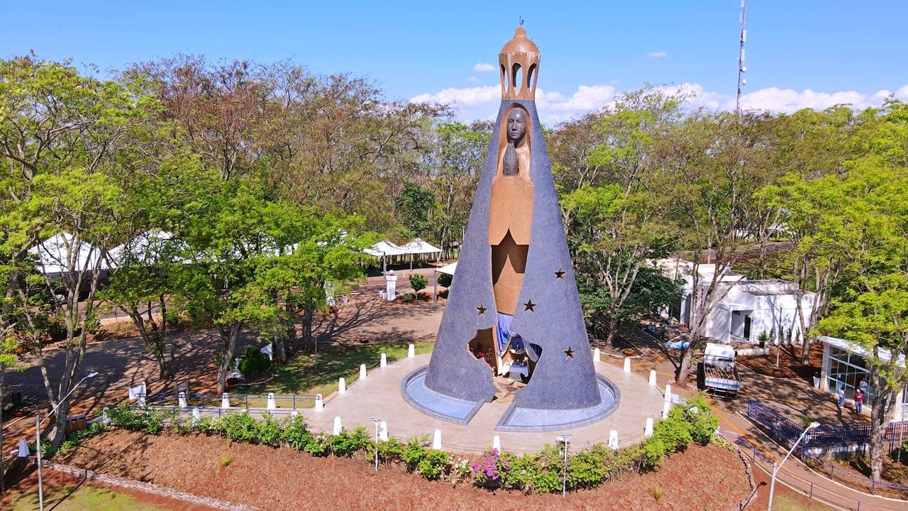 Prefeitura de Itaipulândia instala quase 30 tendas no Monumento de Nossa Senhora Aparecida