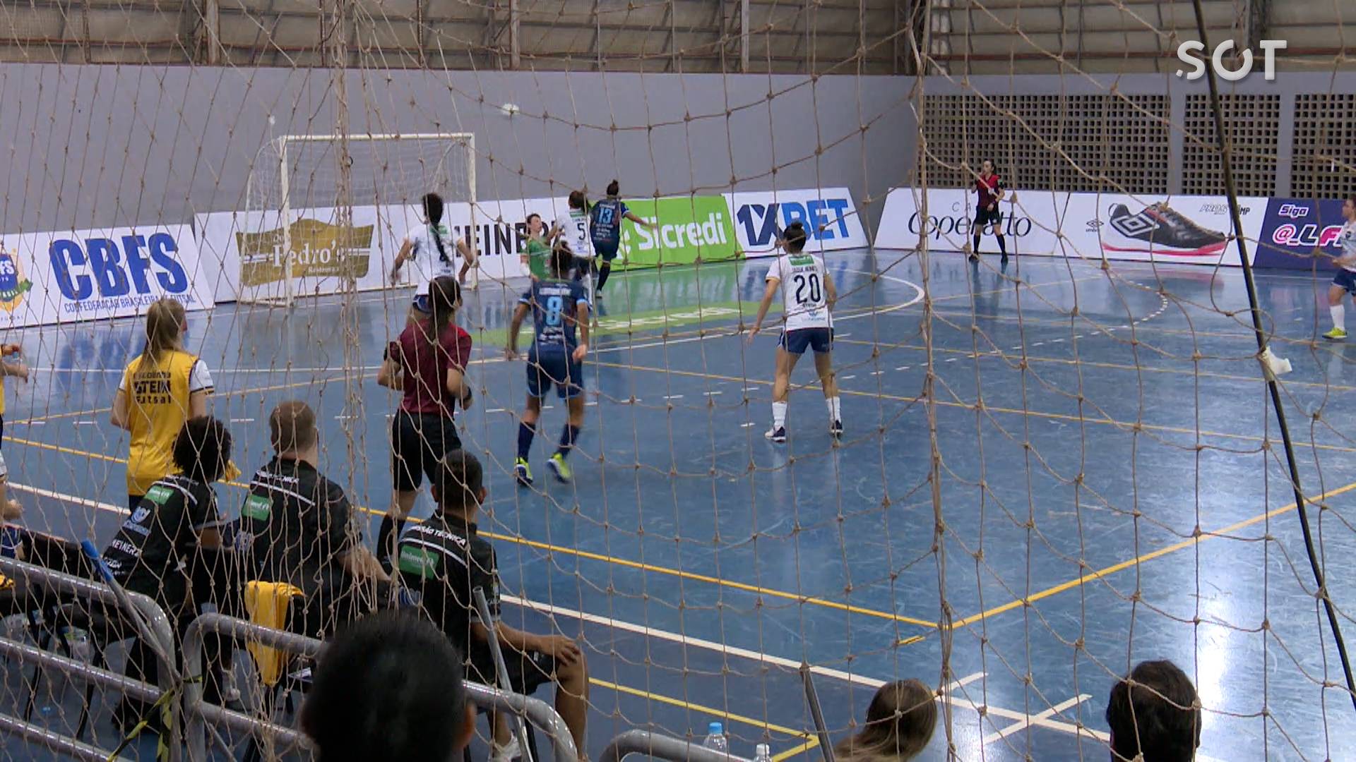 Stein Cascavel vence Londrina pela Liga Feminina de Futsal em partida marcada por tumulto