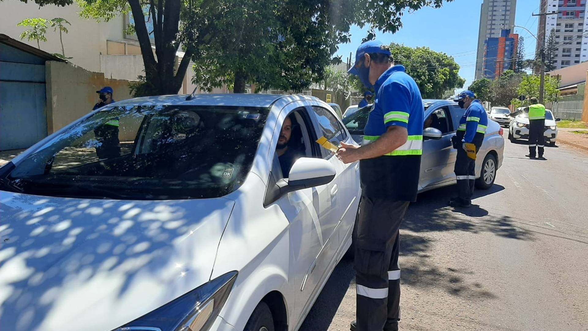 Abordagem educativa orienta a não ultrapassar limites de velocidade e a cultivar empatia no trânsito