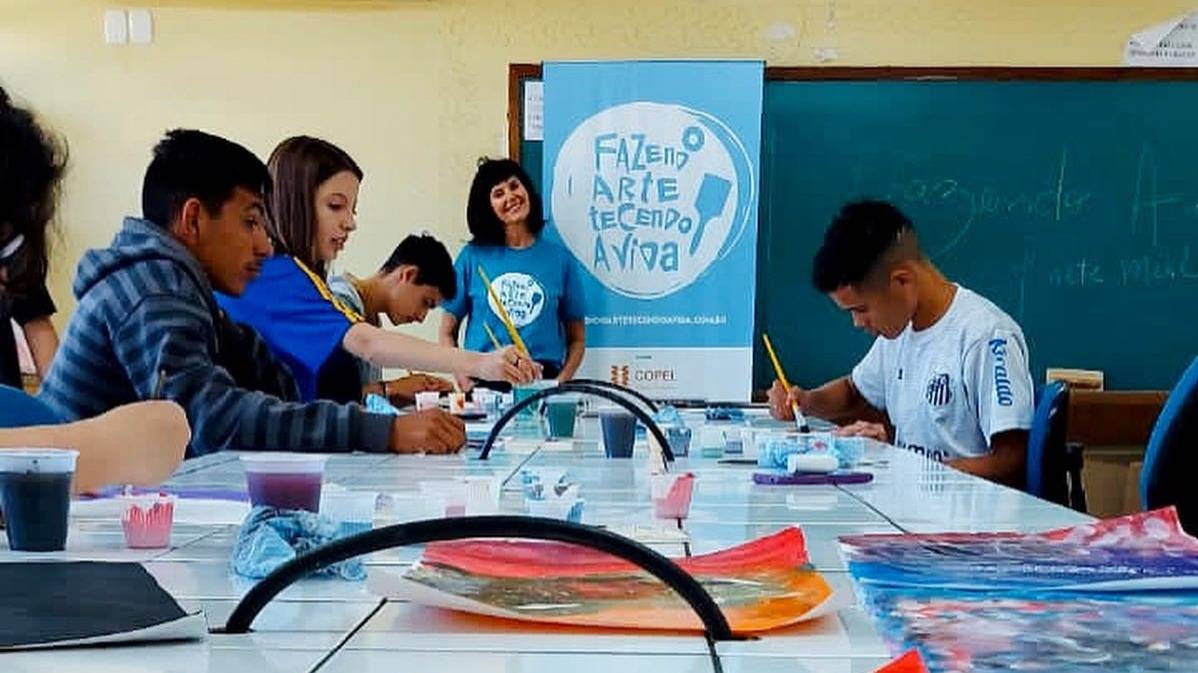 Projeto leva oficinas de arte e cidadania para Cascavel