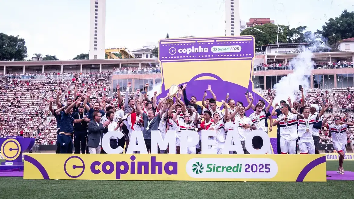 São Paulo vira sobre o Corinthians e é pentacampeão da Copinha