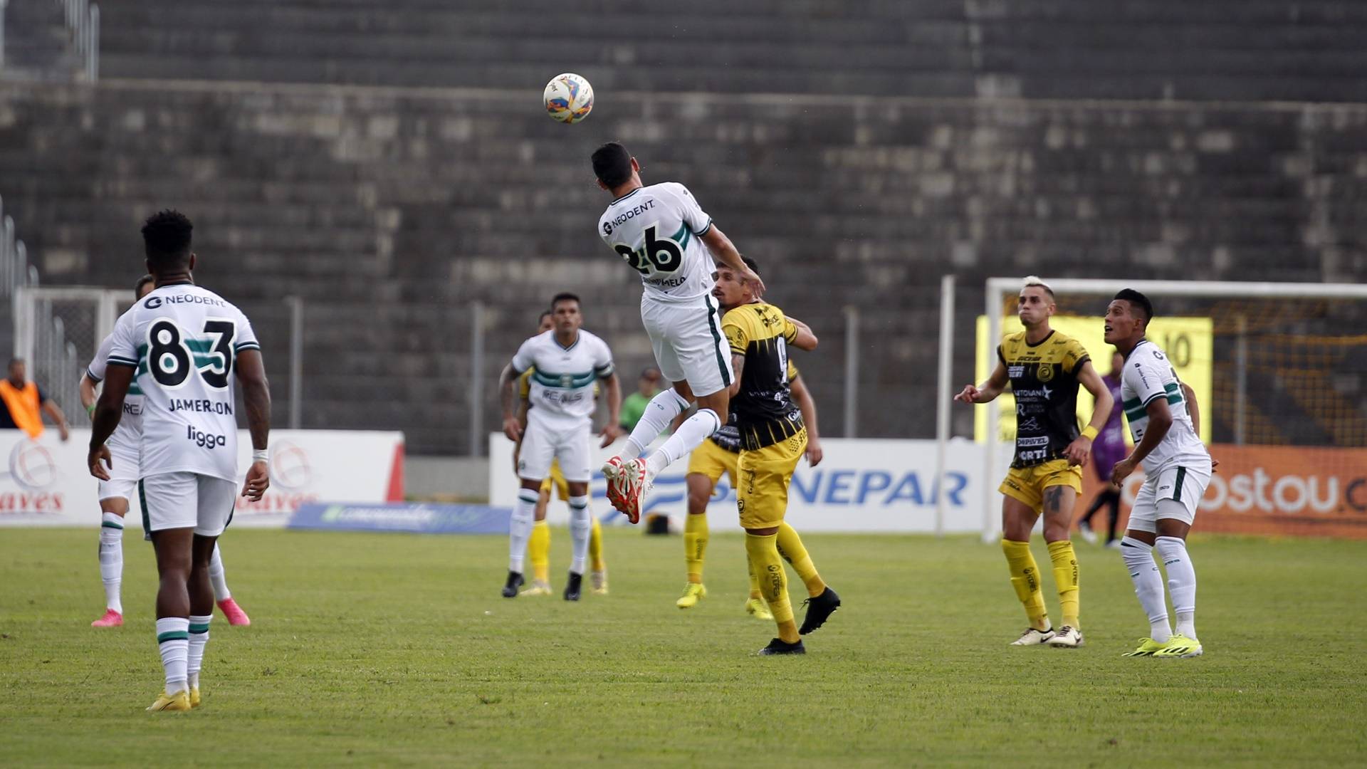 Futebol Clube Cascavel vence Coritiba por 1 a 0 em jogo equilibrado