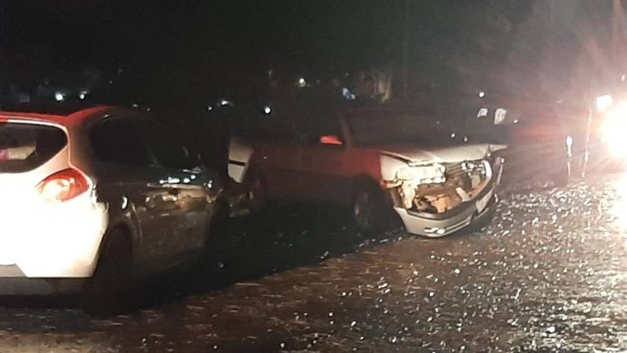 Saveiro de Toledo se envolve em colisão frontal na BR-277 em Campo Largo