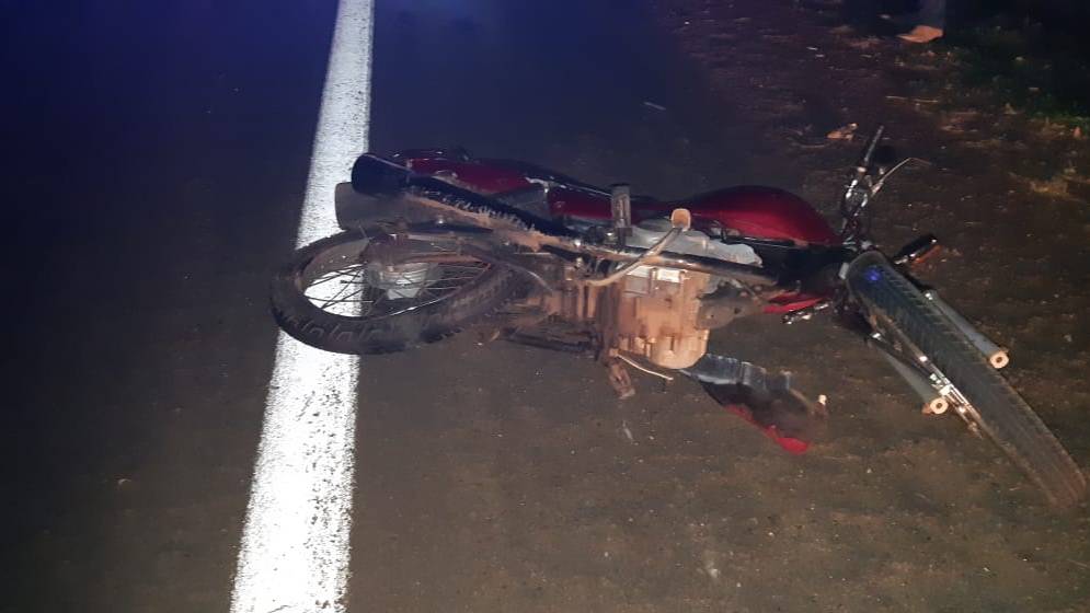 Homem cai de moto e morre atropelado na BR-369, em Ubiratã