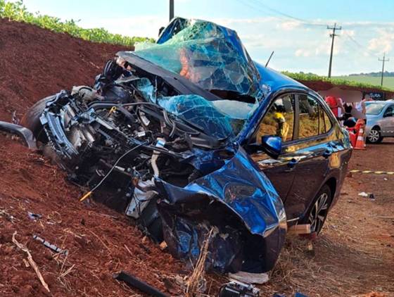 Adolescente de 14 anos morre em colisão entre dois veículos na PR-558 no Paraná