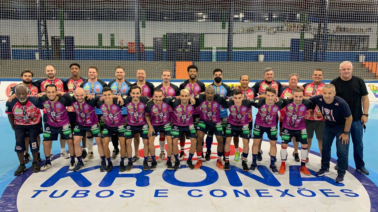 Com reforços e manutenção da equipe, Cascavel Futsal se prepara para maratona de competições