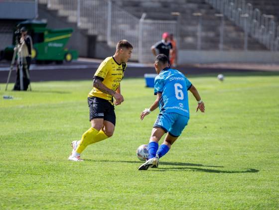 FC Cascavel vence o Azuriz por 1 a 0 pelo Campeonato Paranaense